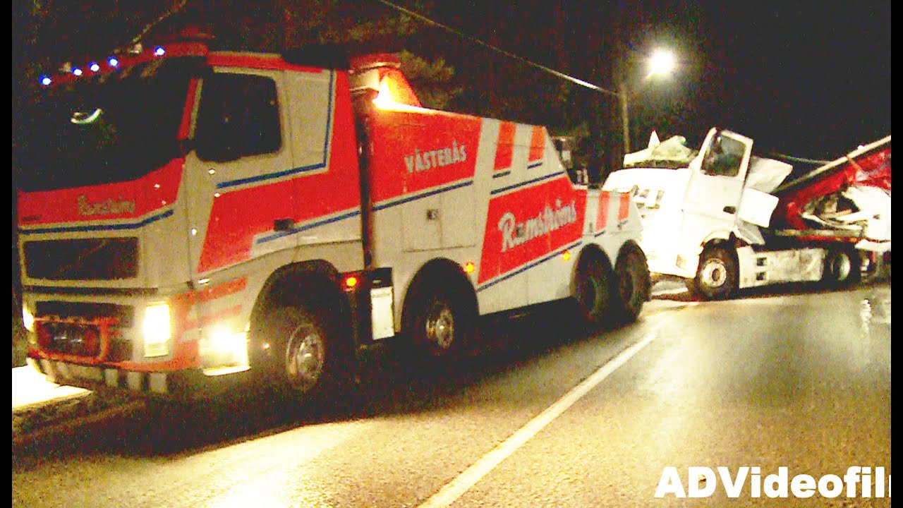 Heavy Recovery after Truck Crash - Sweden