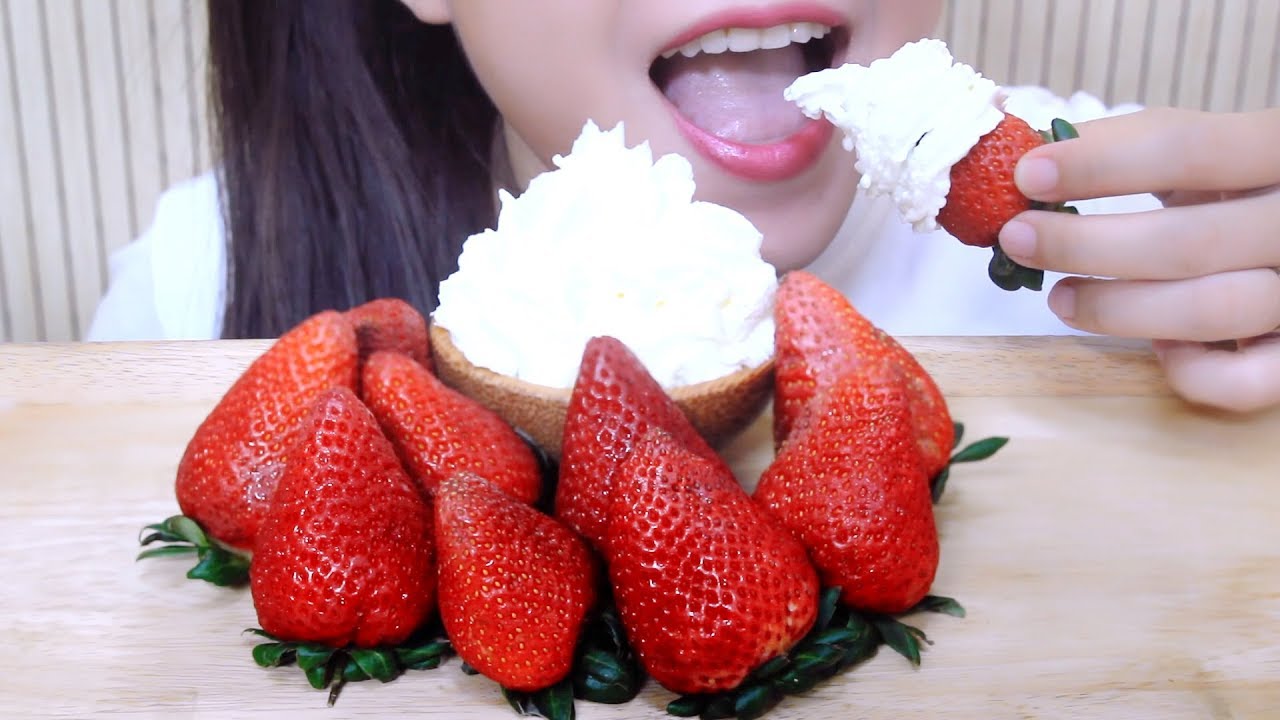 ASMR Strawberry and Whipping Cream Dip , EATING SOUNDS | LINH-ASMR