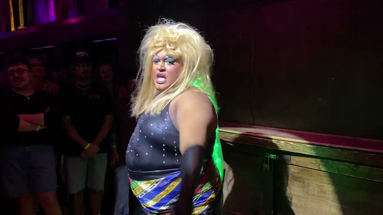 Santana Manhattan: E.T.