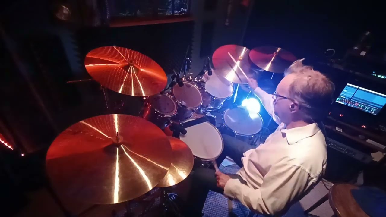 Feet Don't Fail Me Now -UTOPIA dr/bass cover: Jim Huwe #80scoversweek25