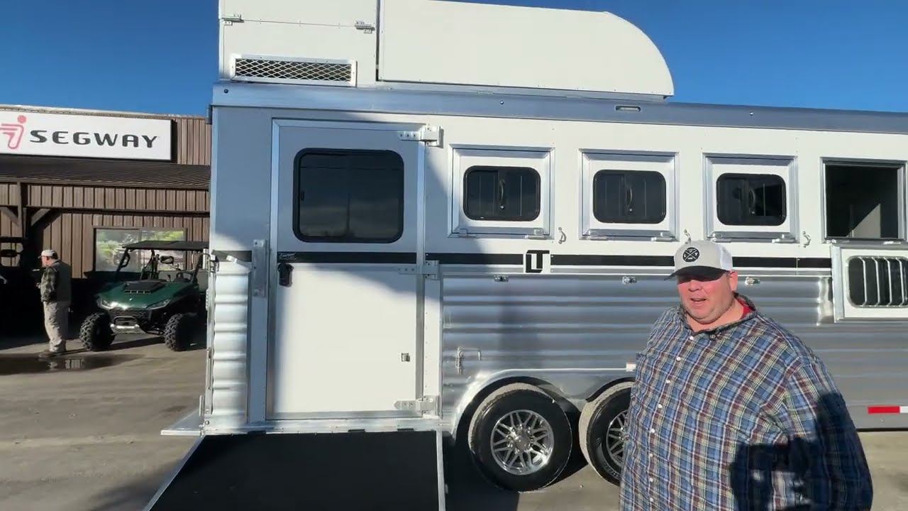 Прицеп для перевозки пяти лошадей Lakota Trailers Infinity 8515 с боковой загрузкой, 2026 год вып...