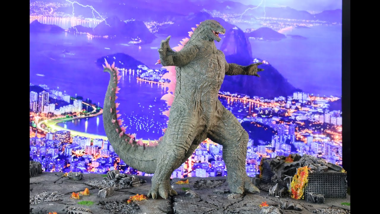 X PLUS Toho Giant Monster Series Godzilla 2024 evolved