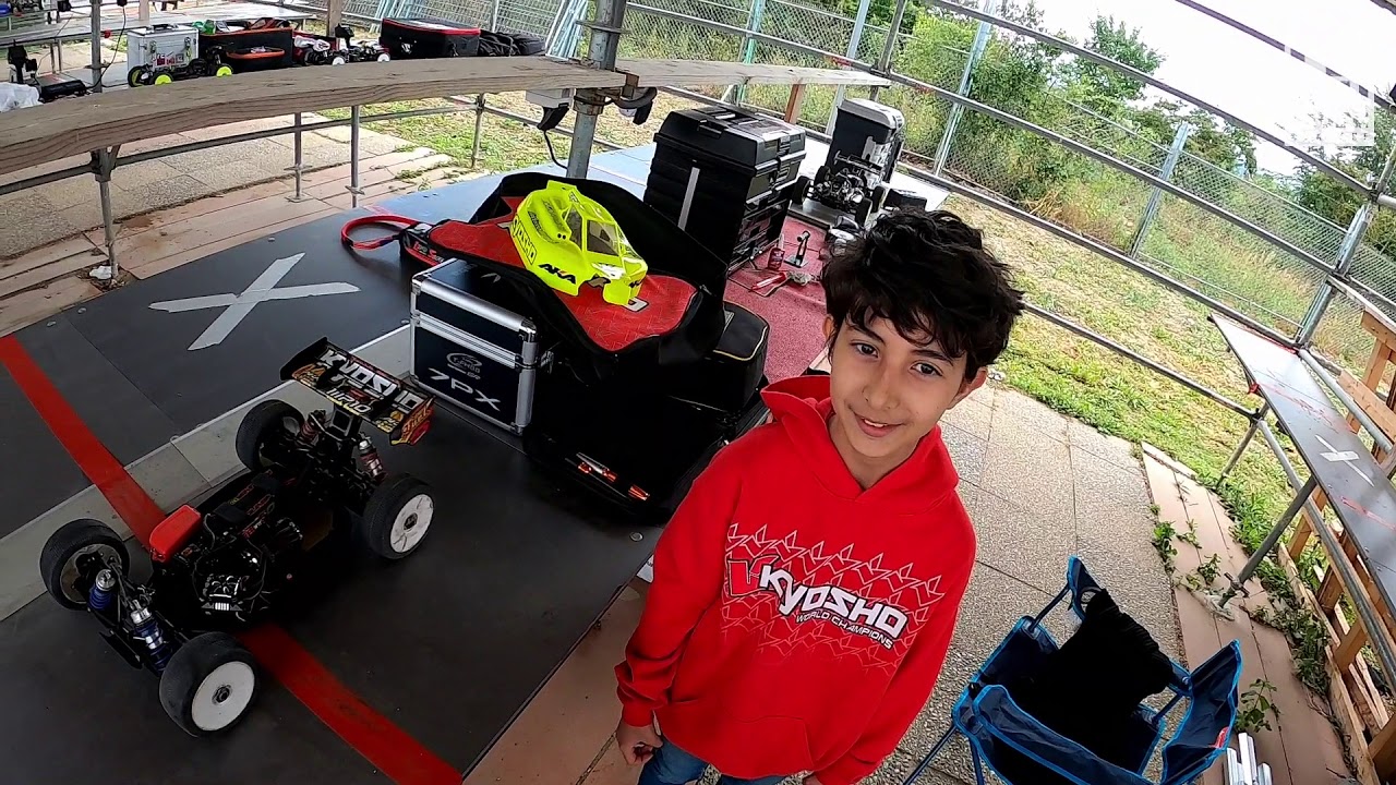Essai du Wsline 4068 2050KV sur Team Asso RC8 B3 1 e, essai du Tekno EB48 4 d'Arnaud and more surpri