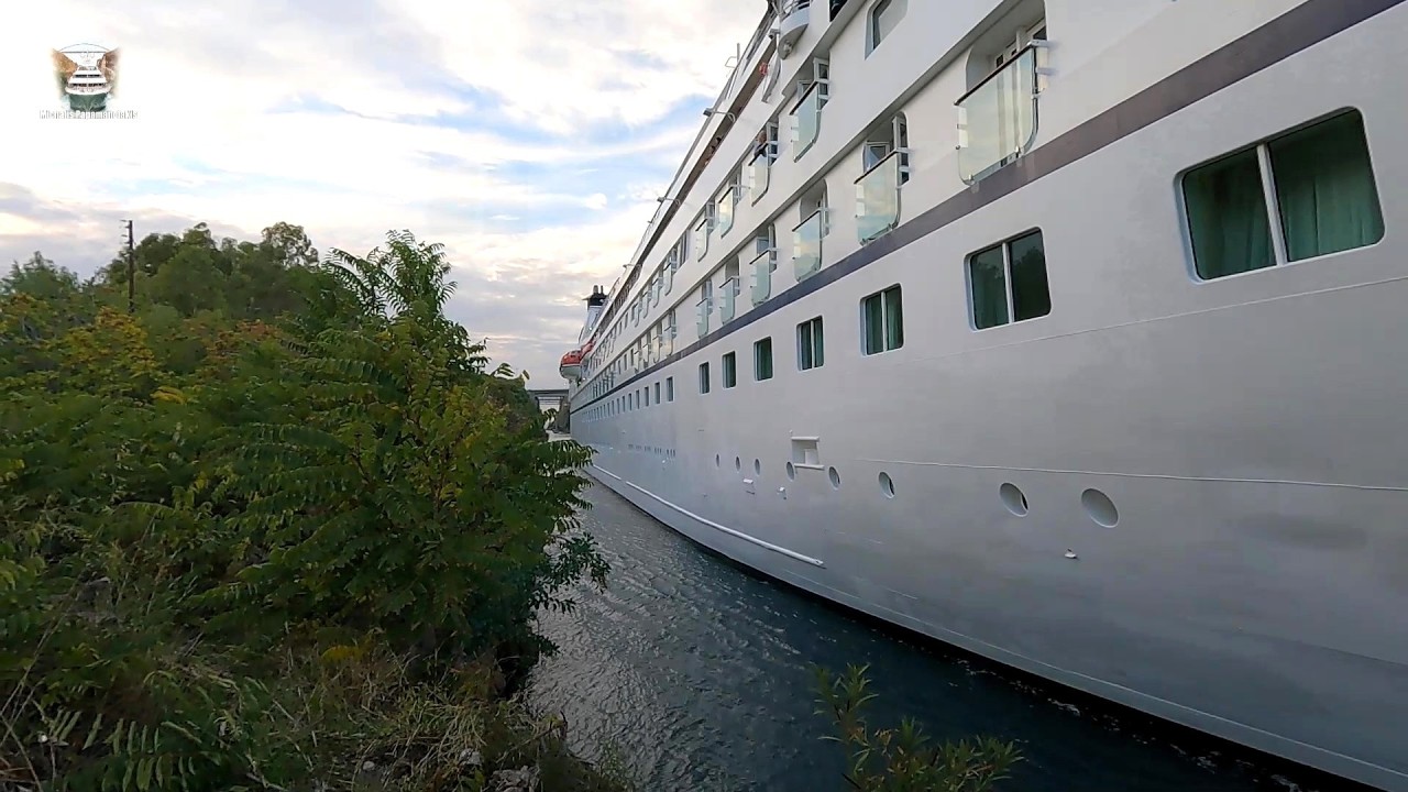 Μέχρι και τα πουλιά τρόμαξαν με το Passenger Ship Star Legend στη Διώρυγα της Κορίνθου!