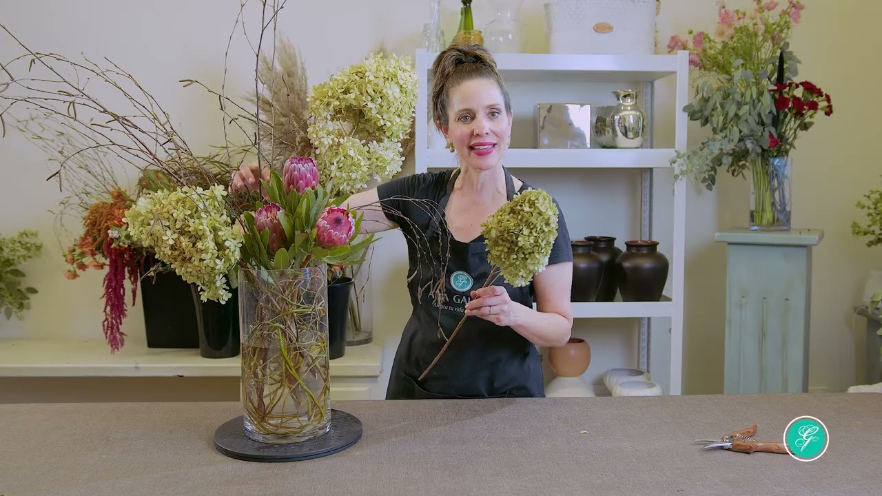 Como hacer un arreglo floral con proteas directo al agua