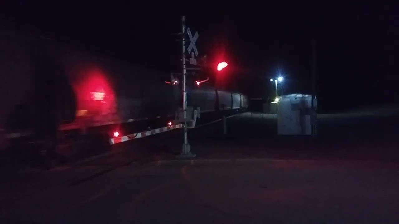 BNSF 7400 North In Garretson South Dakota