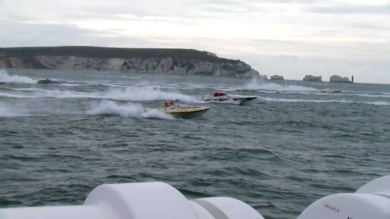 The Start of the Cowes Torquay Cowes 2010 powerboat race