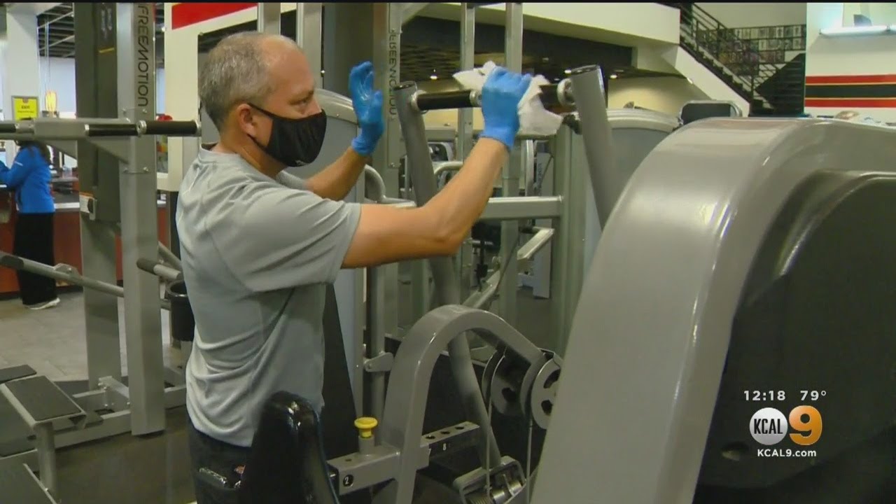 Gold's Gym In Venice Reopens; Schwarzenegger Skips Workout Over Face Mask Policy