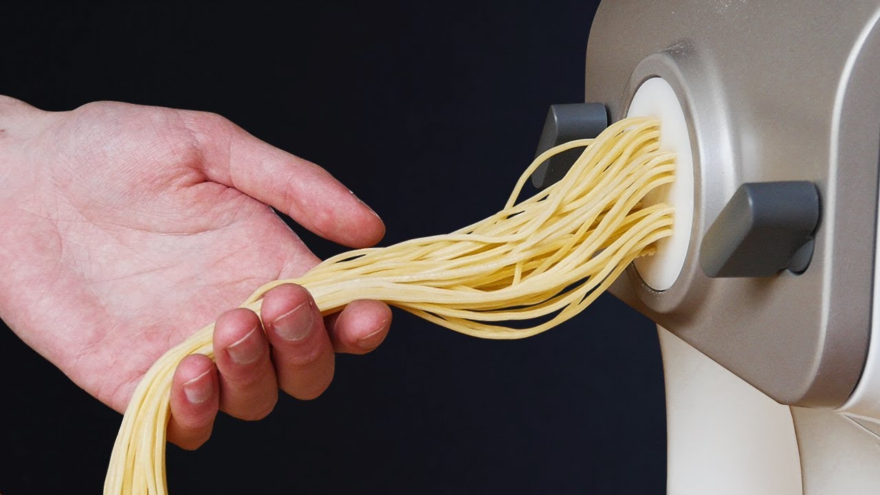 J'essaye une machine à pâtes