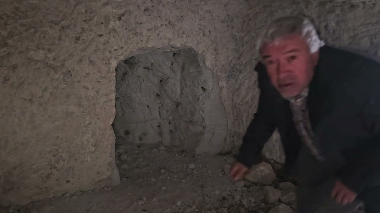 DEMİRCİ'nin DURHASAN Köyünde Eski Muhtar Ali Karataş İnüstü Mevkisinde Bulunan Mağara Hakkında