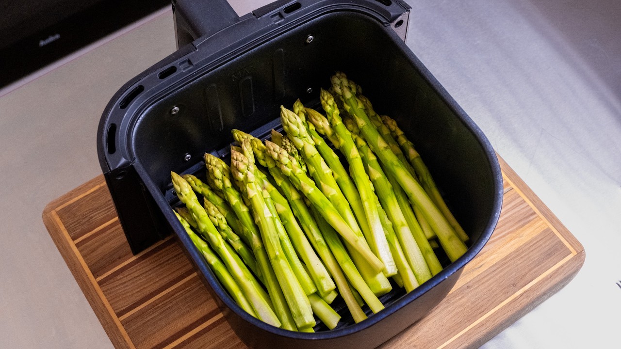 How To Cook Asparagus Like A Restaurant in Air Fryer…Just in 10 minutes!