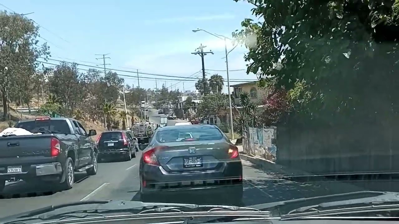 TIJUANA Y SUS CALLES BULEVAR FUNDADORES Y LOMA BONITA 10-06-2022