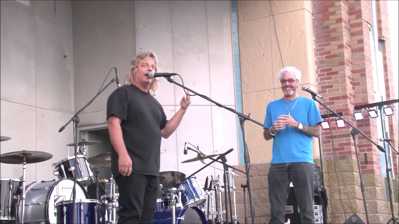 Felix (Zebra) and Fingers (102.3 WBAB) introducing the band!