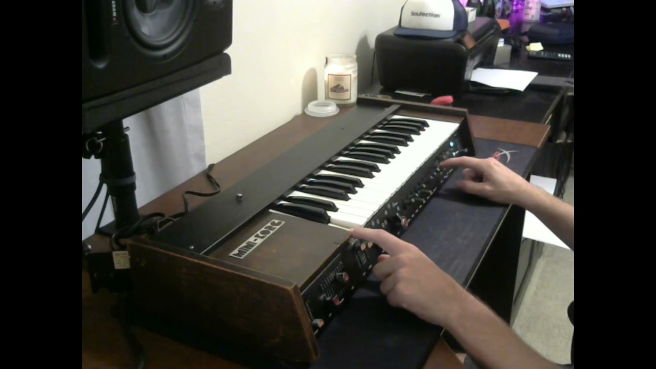 UNIVOX MINI KORG 700s K-1 Demo