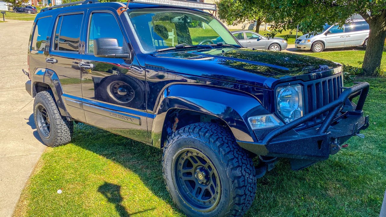 ПРОДАЕТСЯ Jeep Liberty KK 2011 года! Отличное состояние! Абсолютно новые шины, им не было и дня! ...