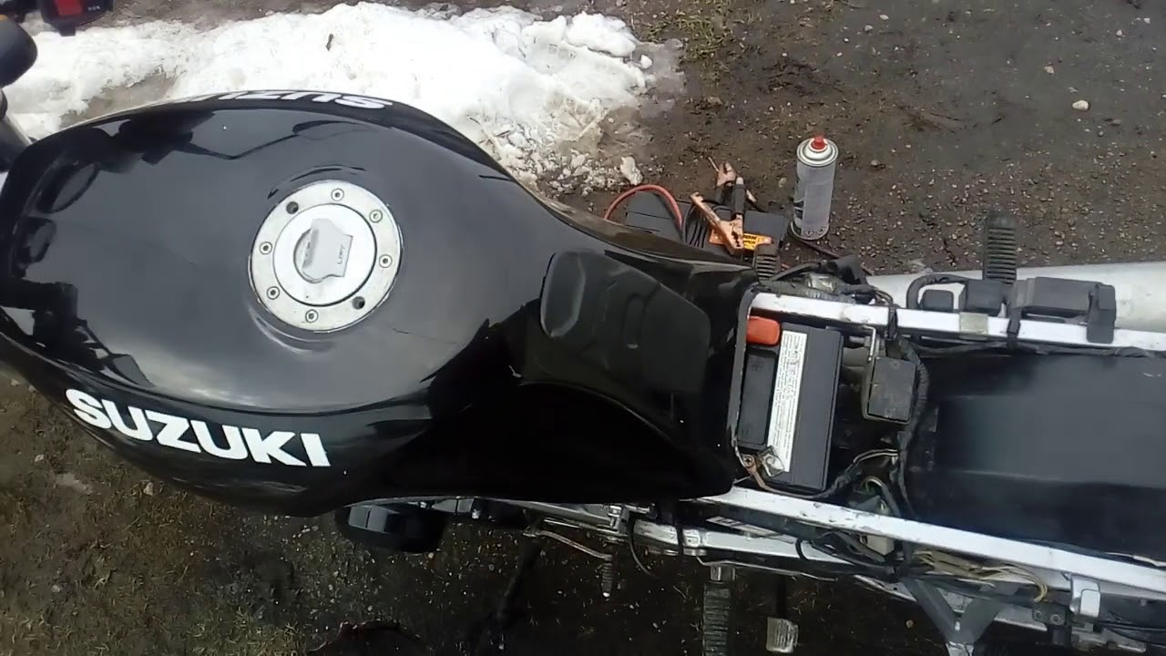 Suzuki gs500e  backfire through  carb after restoration
