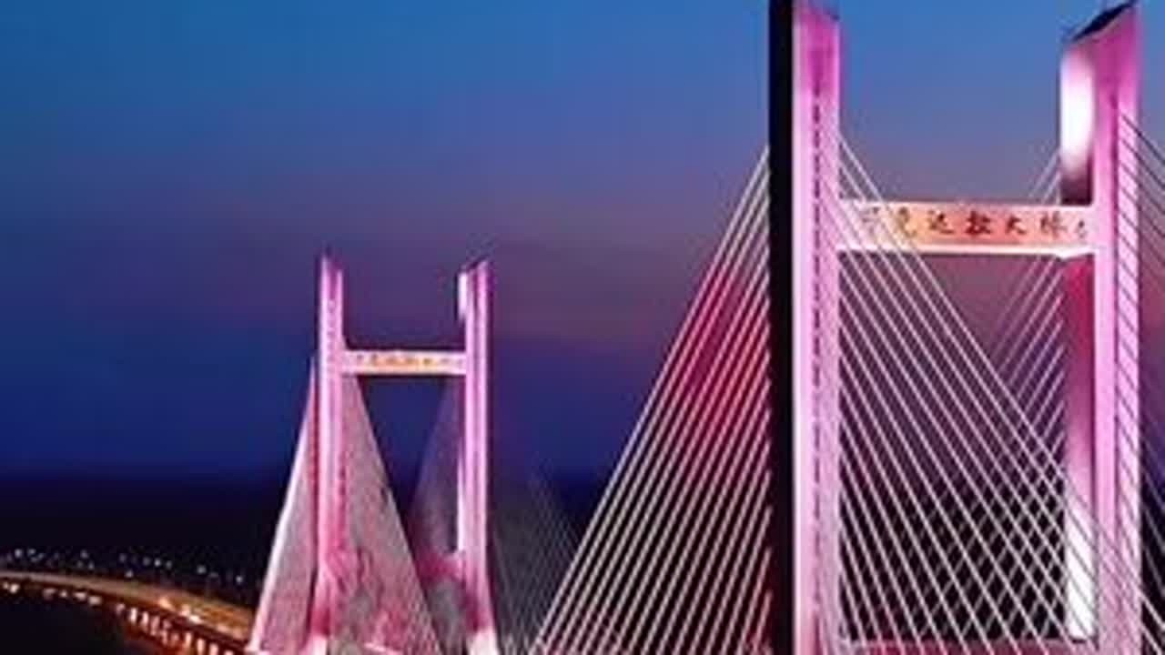 可克达拉大桥的美景