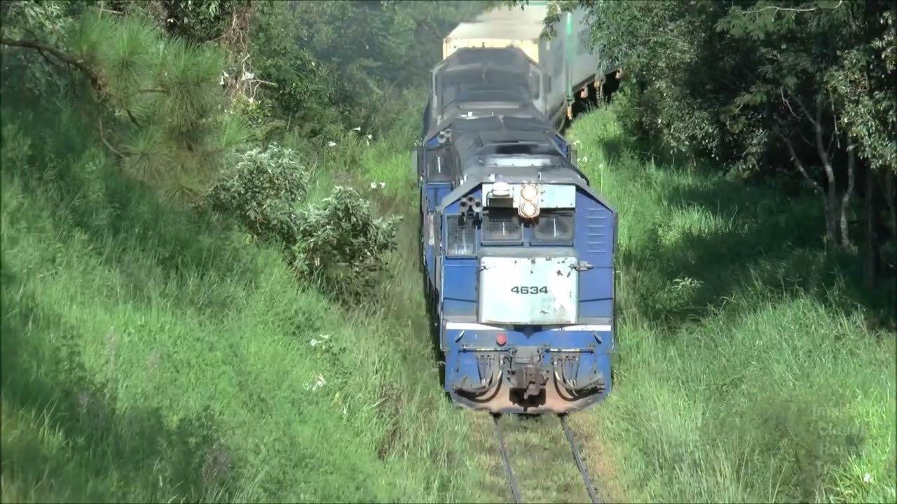 Trens da Rumo no trecho entre Goioxim e Guarapuava PR, durante a tarde do