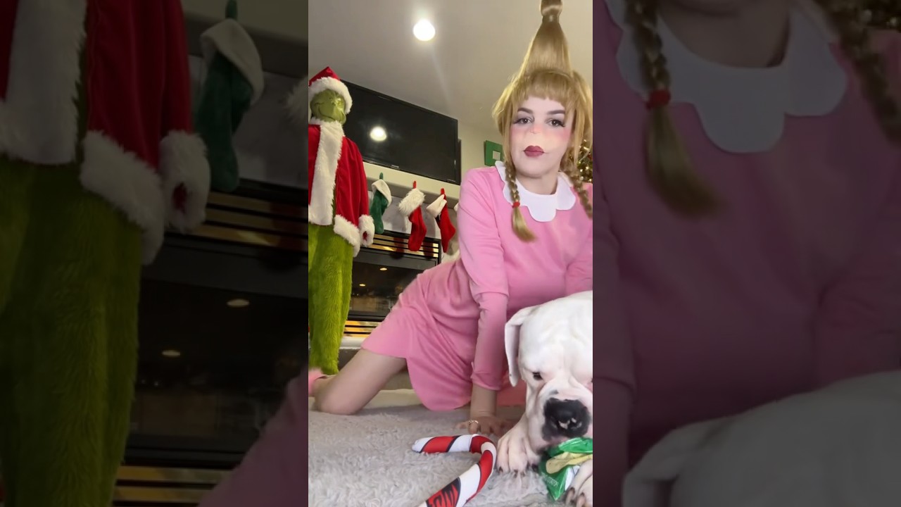 Get on the ground like&hellip; Cindy Lou who all grown up #thegrinch #cindylouwho #cosplay #jerseyvirago