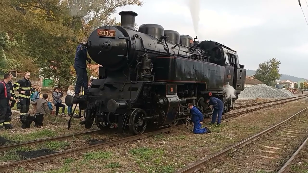 Parní vlak s lokomotivou Skaličák - Tišnov 8.10.2022
