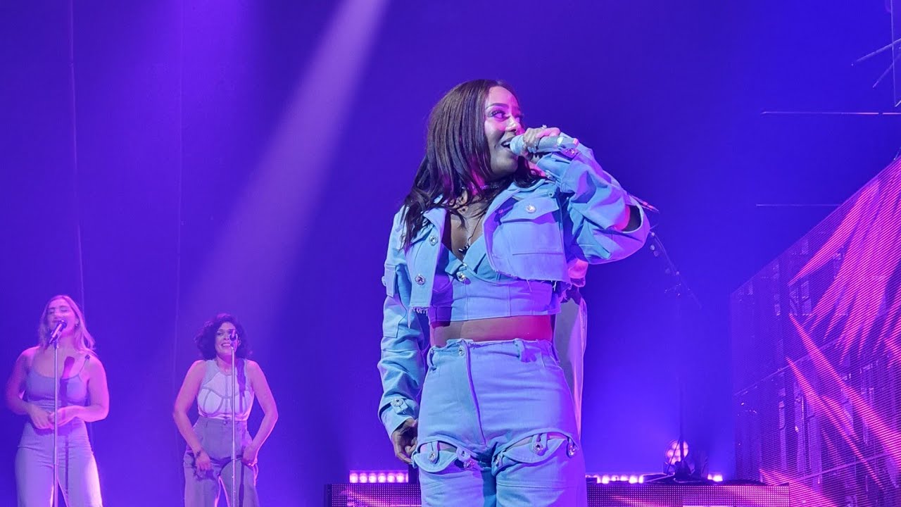 Ne retiens pas tes larmes, Amel Bent, Palais des sports, 24/09/2022