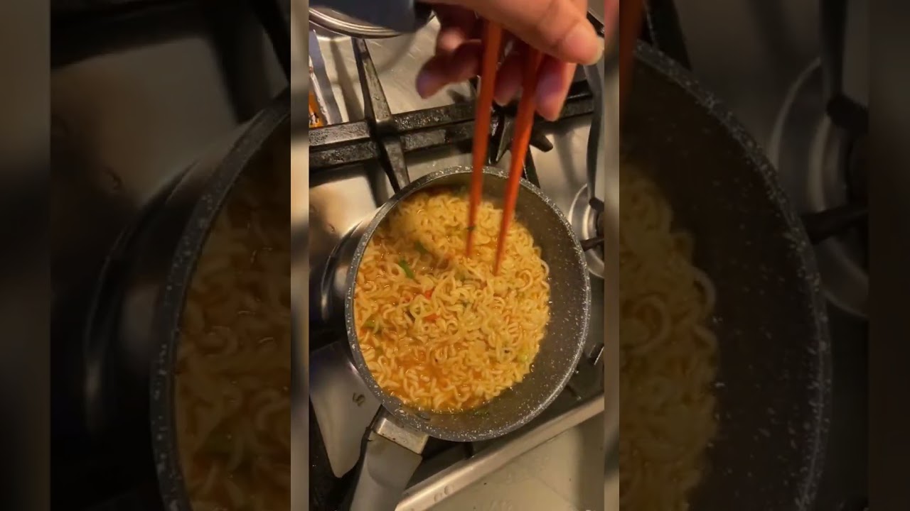 Delicious kimchi noodles in Sydney 🍝🍜 | 