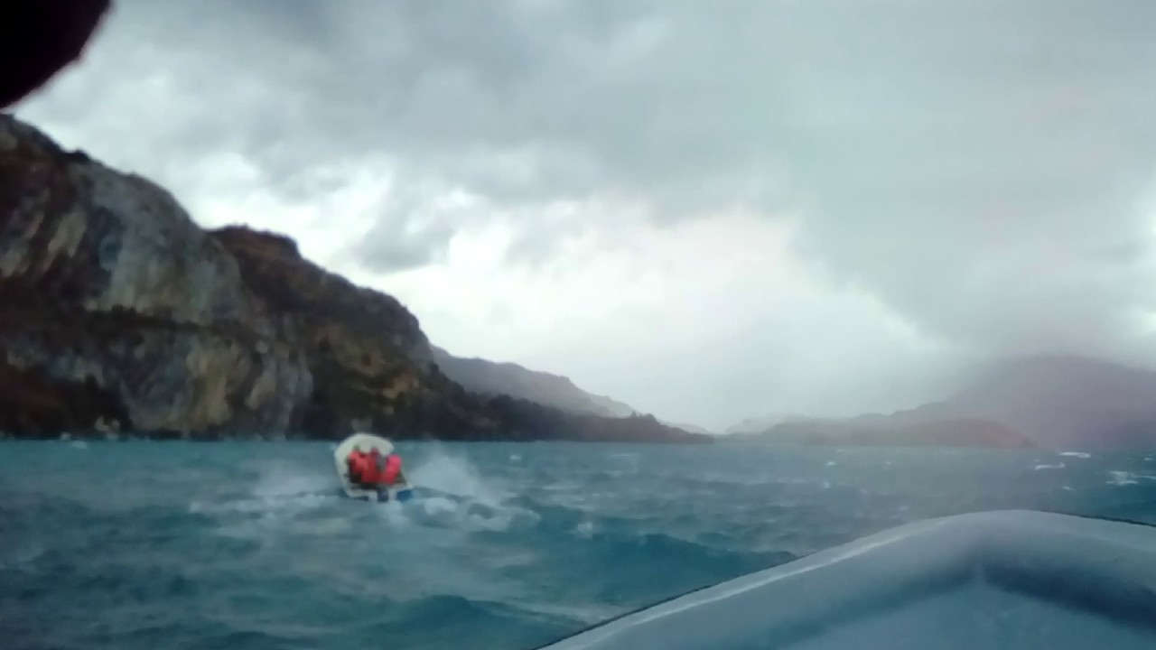 NAVEGANDO LAGO GENERAL CARRERA - PATAGONIA 2016