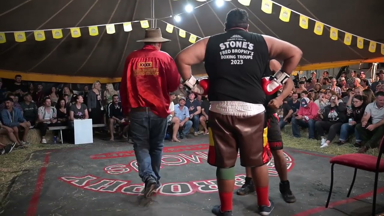 Fred Brophy's Boxing - Mount Isa - Concreter vs Cloncurry Bomber