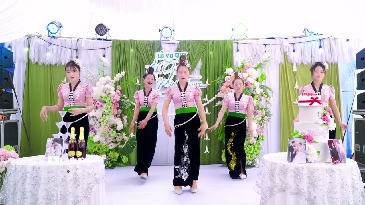 ĐIỆU NHẢY GẶP NHAU GIỮA RỪNG MƠ CỦA CÁC EM GÁI BẢN XINH ĐẸP CHIỀNG BAN 