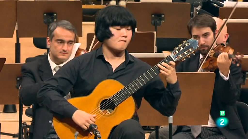 Mauro Giuliani | Concerto No. 1 Op.30 | RTVE Orquesta | Deion Cho