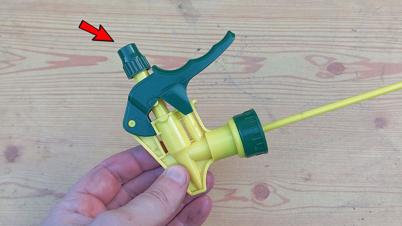 WHAT I Made from an Ordinary Spray Bottle! GENIUS IDEA!