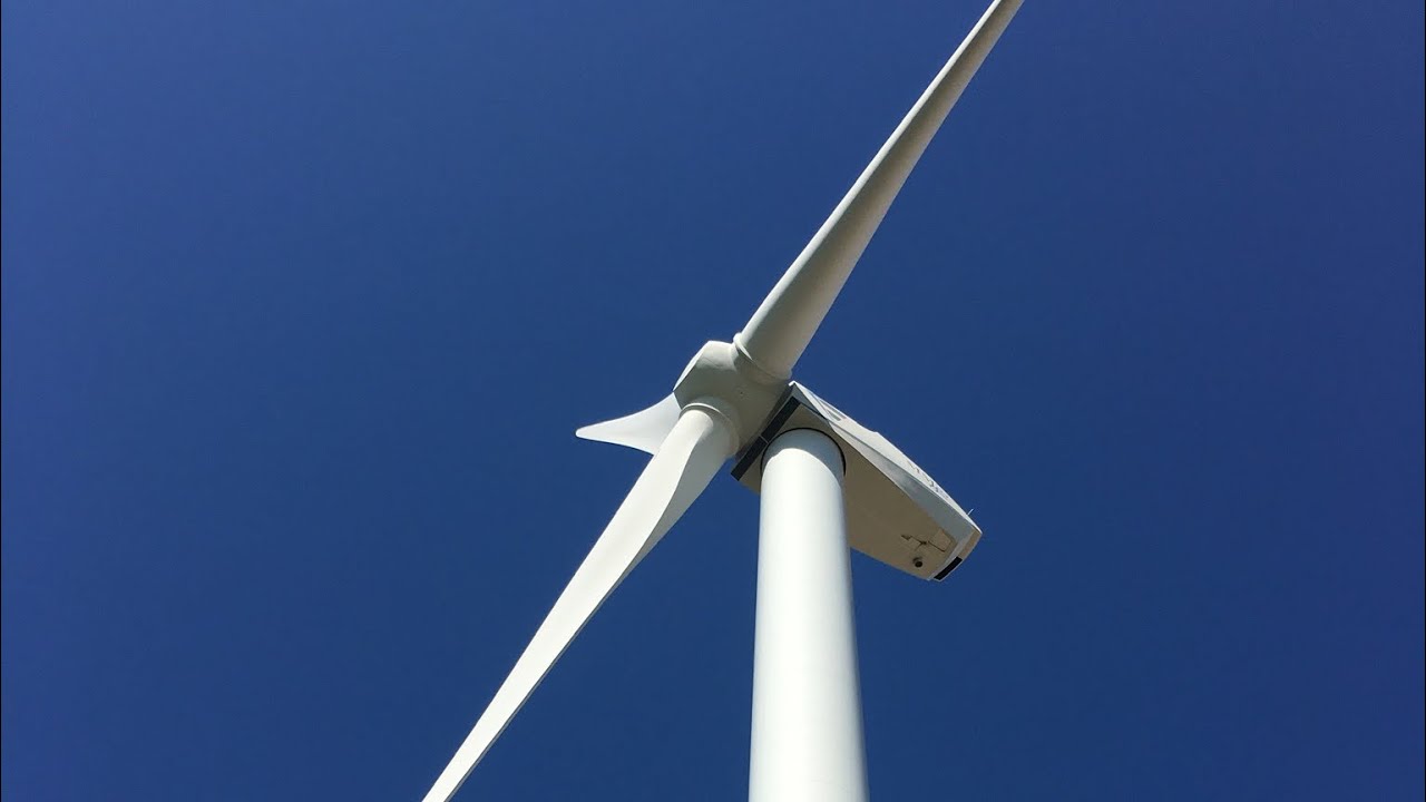 Repower MM82 mit 59 meter Nabenh&ouml;he und Komischen Ger&auml;uschen