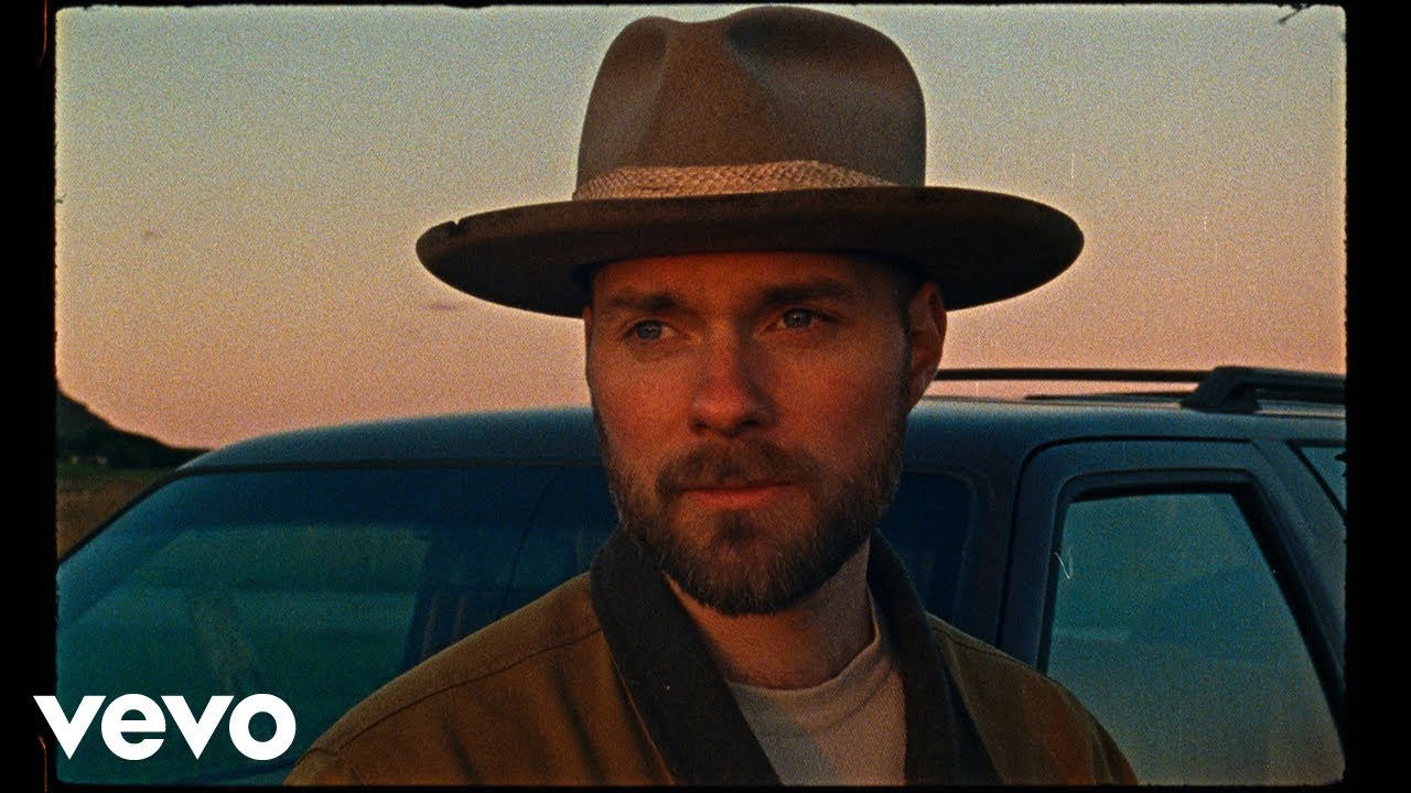 &Aacute;sgeir - Ferris Wheel (Official Music Video)