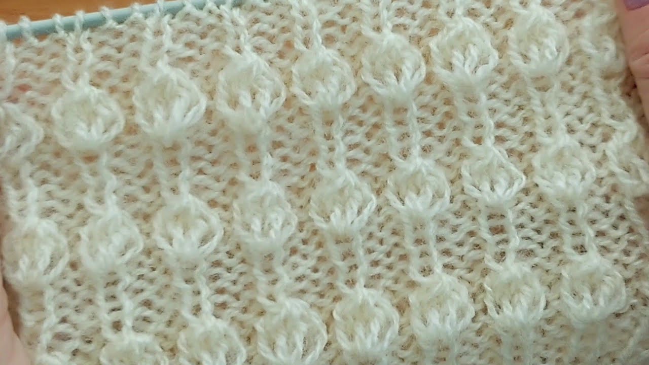Beautiful knitting pattern.
