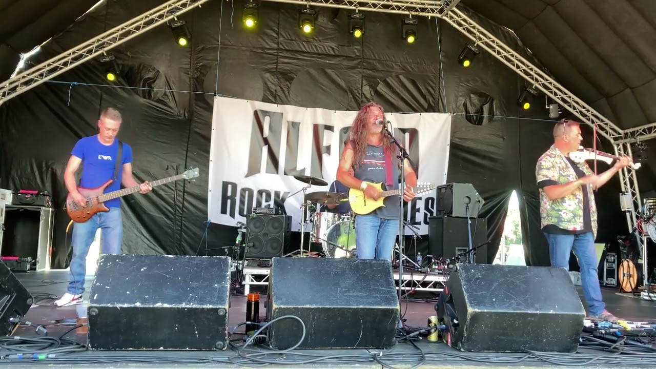 ALFOLD FESTIVAL 2022 - We All Stayed Home Together - Leatherat.