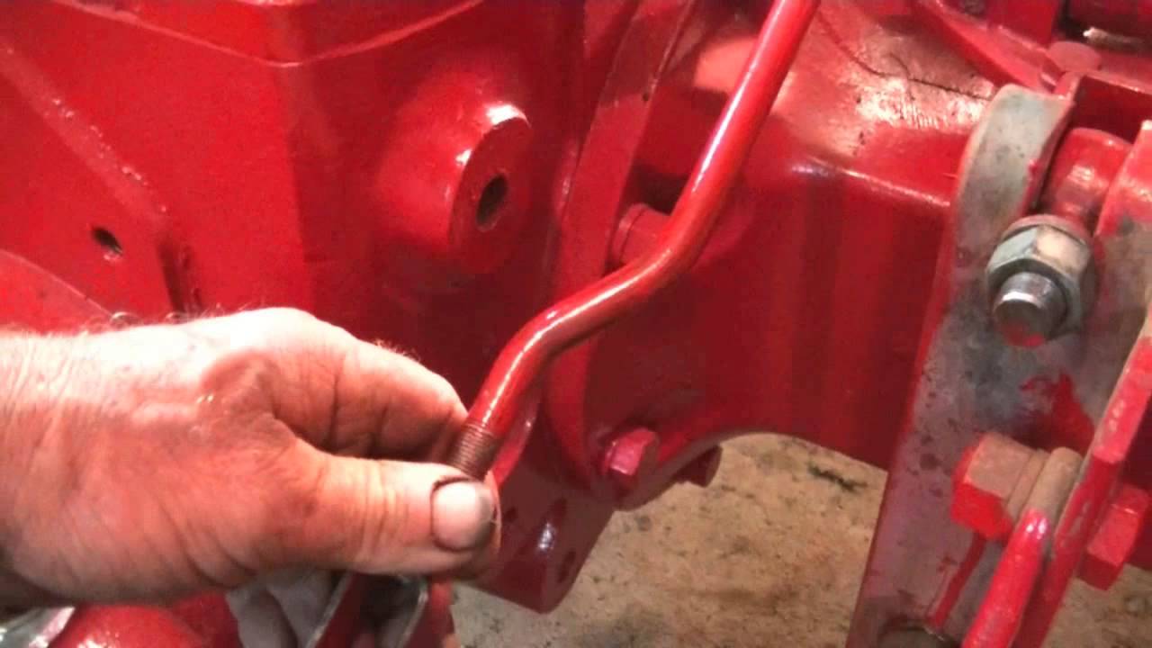 IHC 300 - 350 Power Take-off (PTO) band adjustment - zeketheantiquefreak