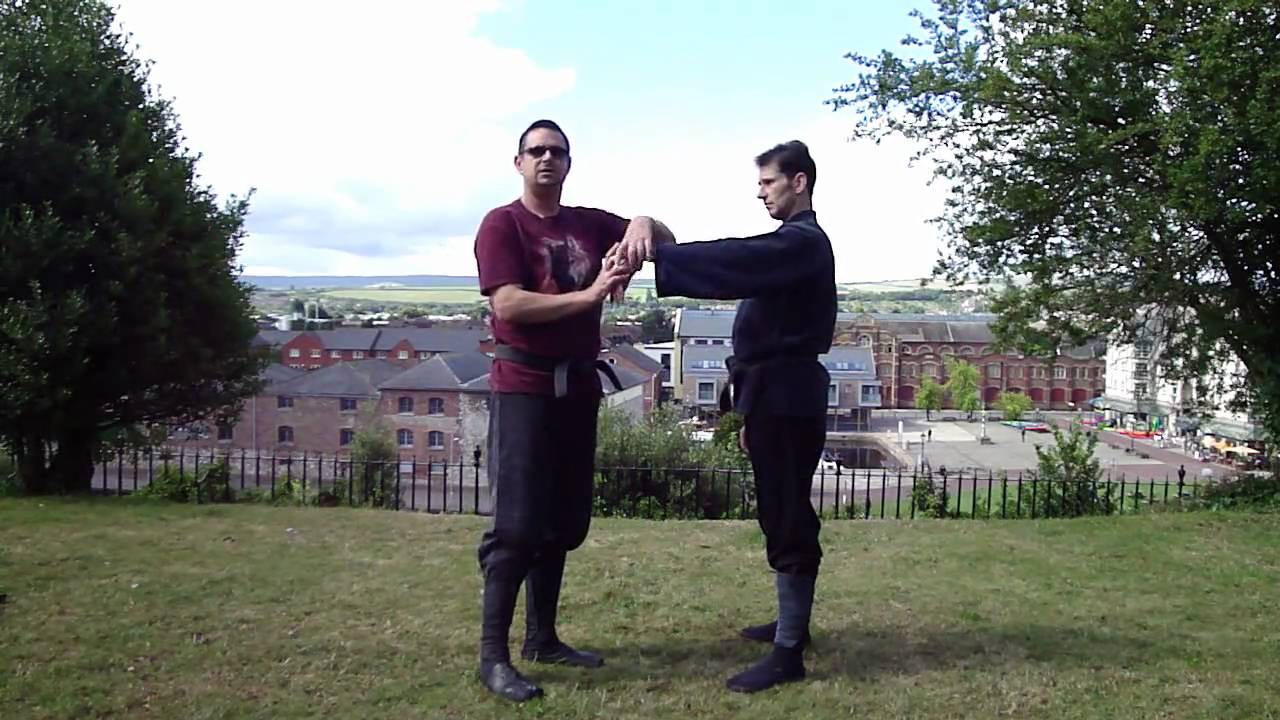 040 kihon Happo, Ura Gyaku, Part 1.Bujinkan Budo Taijutsu.Paul Lugg & Colin Curwood.