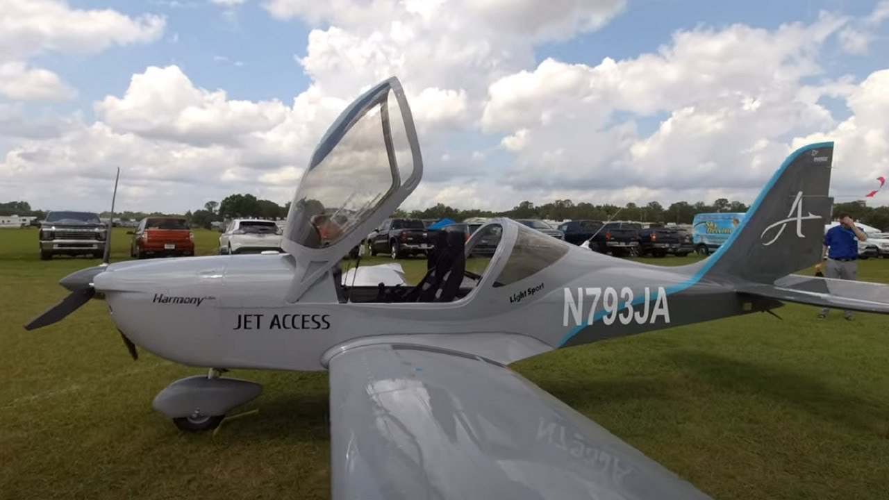 «SocialFlight Live!» на выставке Sun-n-Fun 2022 с Evektor Aircraft!