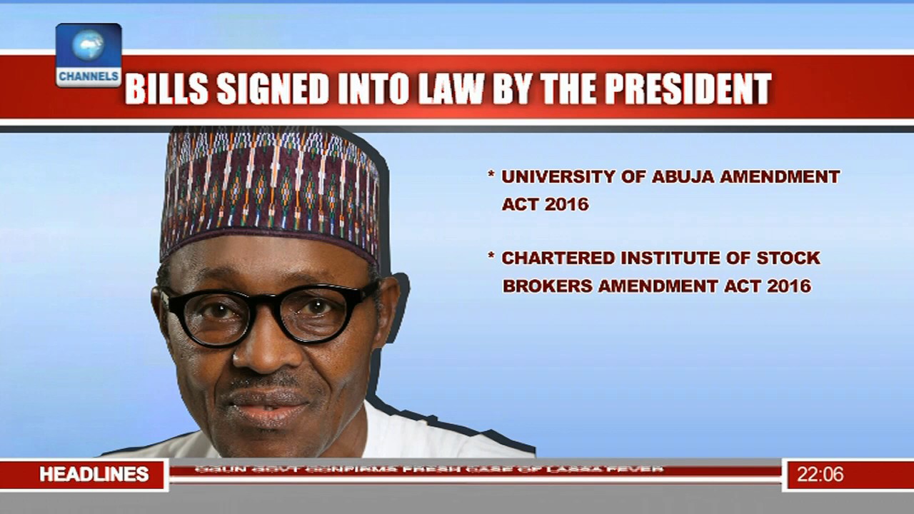 News@10: Buhari Signs 8 Bills Into Law 20/12/16 Pt. 1