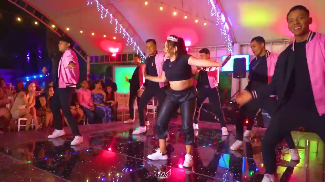 la mejor coreografía para tus XV años classic boys