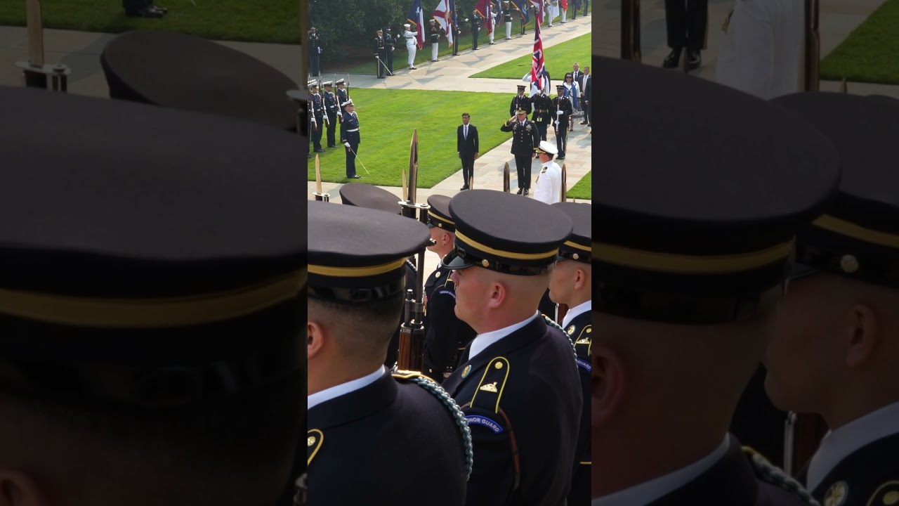 Rishi Sunak pays his respects to the fallen at Arlington Cemetery 🇬🇧🇺🇸