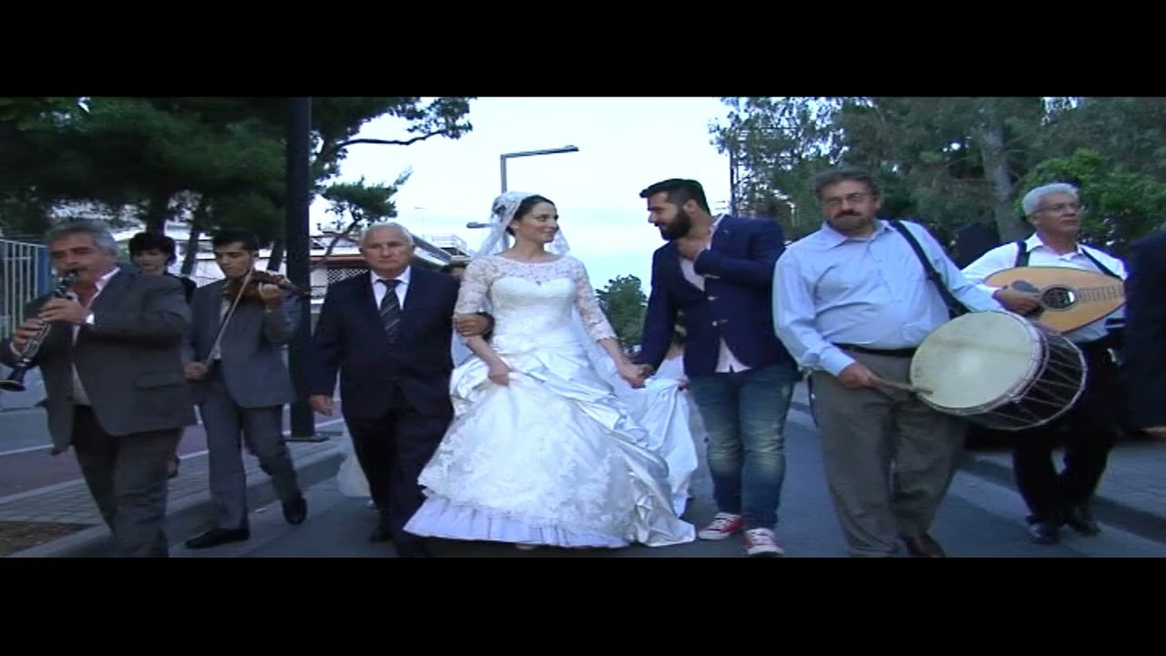 ΣΤΗ ΖΗΡΙΑ ΒΓΑΙΝΕΙ ΕΝΑΣ ΚΑΠΝΟΣ τραγ  Αγγελική Βλάχου