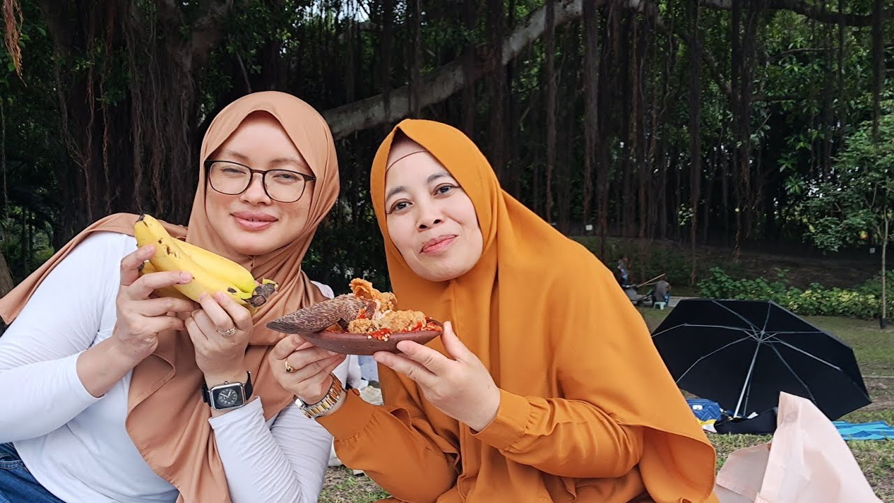 Bikin ayam geprek sama besty
