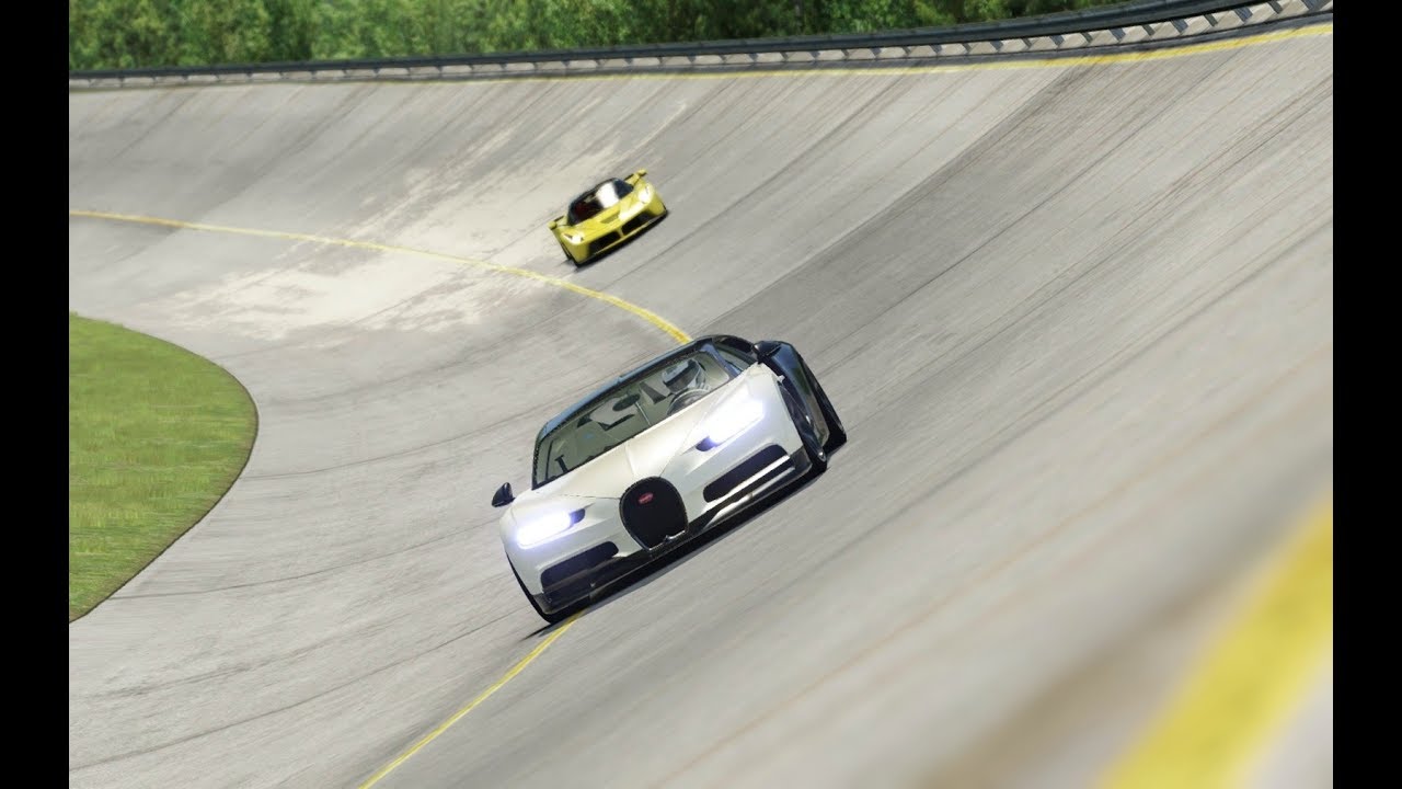 Bugatti Chiron vs Ferrari LaFerrari at Monza Full Corse 1966
