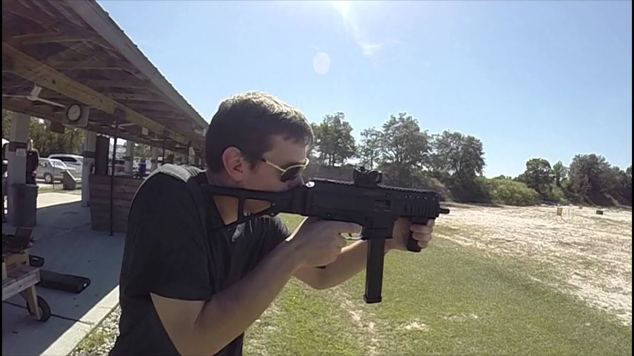 B&T APC45 Versus H&K UMP 45 (Full Auto Slow Motion)