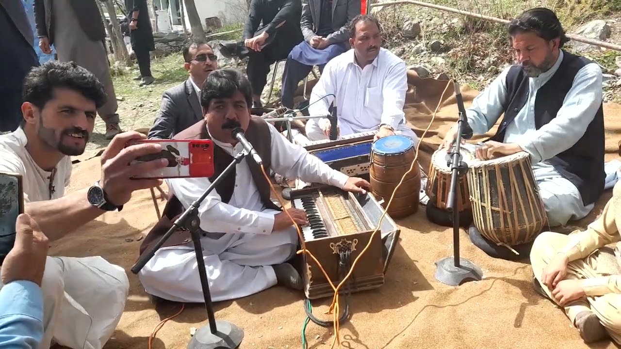 Singar Muhabat Ali pashto song in Kurram cultural festival maikay.