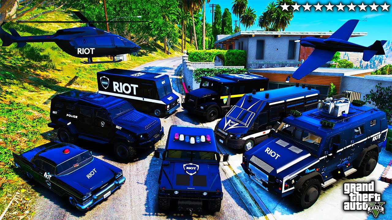 Stealing RIOT POLICE CARS With Franklin GTA 5 RP!