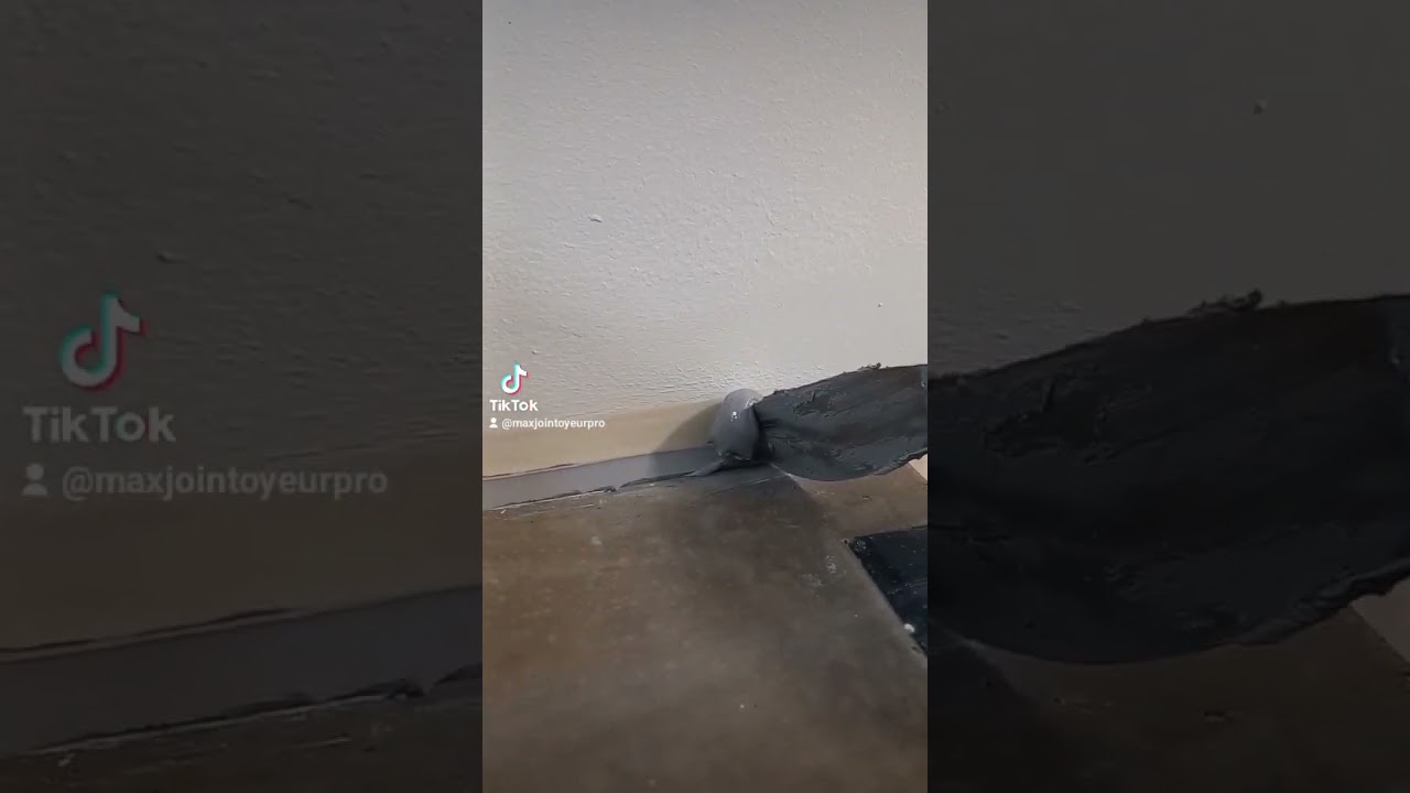 un énorme  joint de silicone  comment appliquer  la bonne  technique 