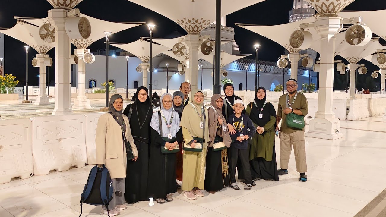 JEMAAH TERUJA SOLAT DI MASJID QIBLATAIN - SEBELUM LALU SAHAJA TAK PERNAH SINGGAH DENGAN TRAVEL LAIN