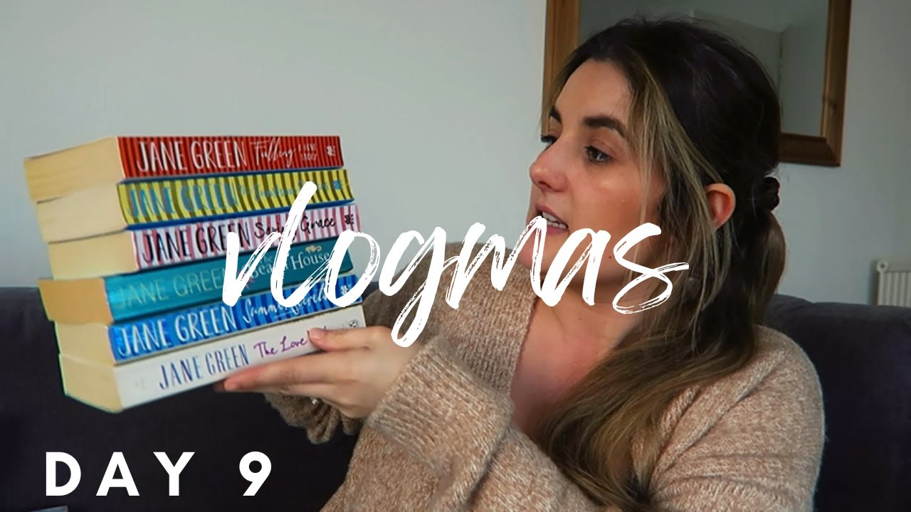 Huge Book Unhaul! | VLOGMAS